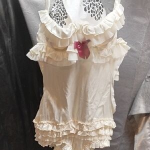 Sexy Little Things VS Elegant White Ruffled Women's Sleepwear